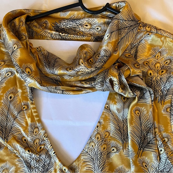 Free People, 100% silk blouse, yellow/gold and black print blouse. - Picture 2 of 12
